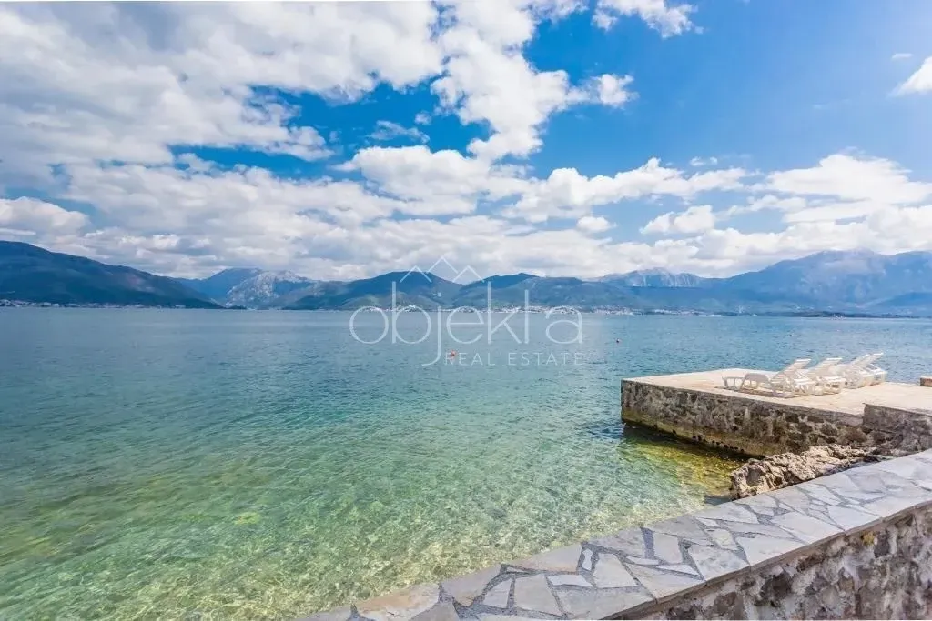 Sale, house, 240m², Tivat, Crna Gora