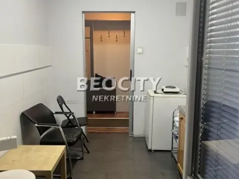 Izdavanje, poslovni prostor, 85m², Centar, Novi Sad - image 4