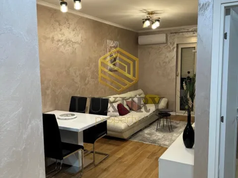 Rent, one bedroom apartment, 40m², Central Point, Podgorica - image 1