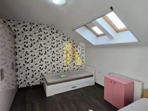 Izdavanje, stan, 132m², Novo naselje, Novi Sad - image 8