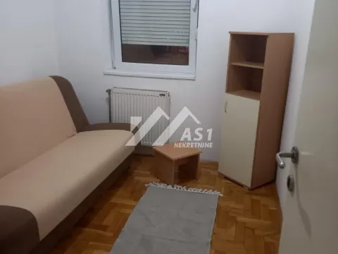 Izdavanje, jednosoban stan, 29m², Bulevar Evrope, Novi Sad Sve Podlokacije - image 4