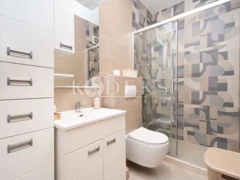 Izdavanje, jednosoban stan, 61m², Centar, Podgorica - image 9