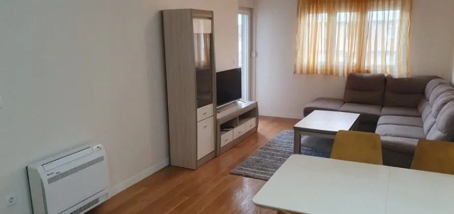 Rent, two bedroom apartment, 69m², Central Point, Podgorica