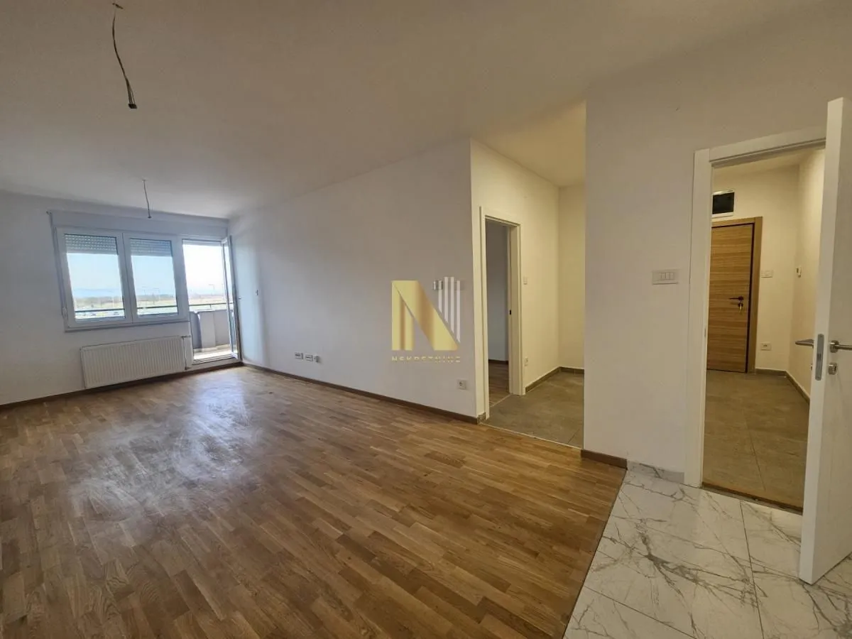 Prodaja, četvorosoban stan, 95m², Avijatičarsko naselje, Novi Sad Sve Podlokacije