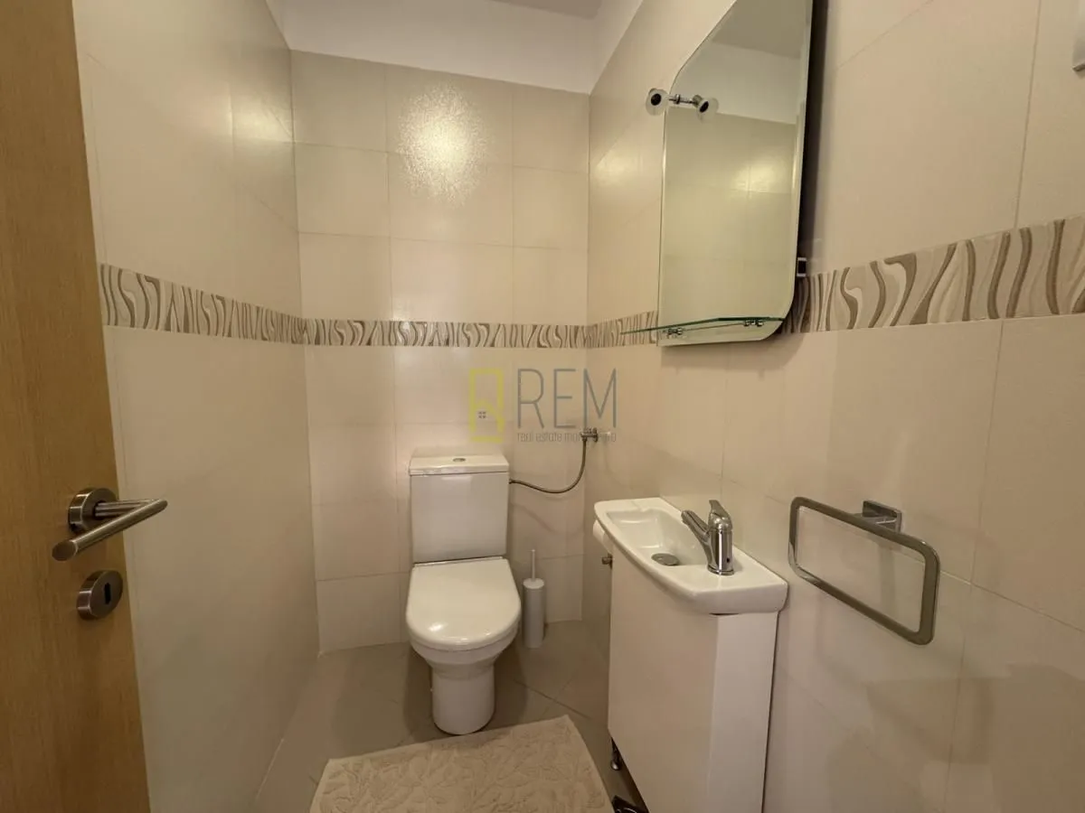 Rent, three bedroom apartment, 263m², Gorica C, Podgorica