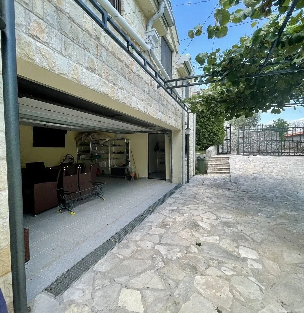 Prodaja, kuća, 160m², Prčanj, Kotor