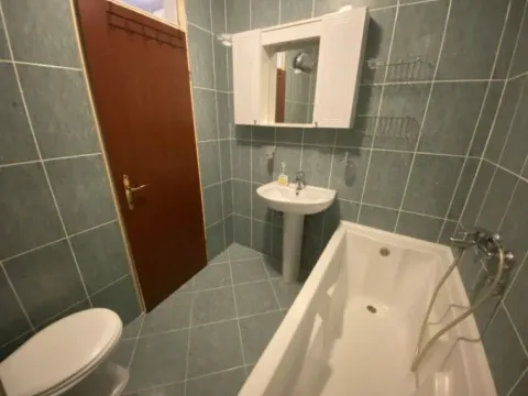 Izdavanje, dvosoban stan, 77m², Centar, Bar - image 5