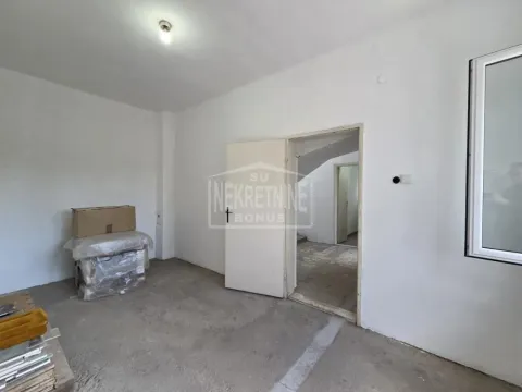 Prodaja, kuća, 190m², Bajmok, Subotica - image 14