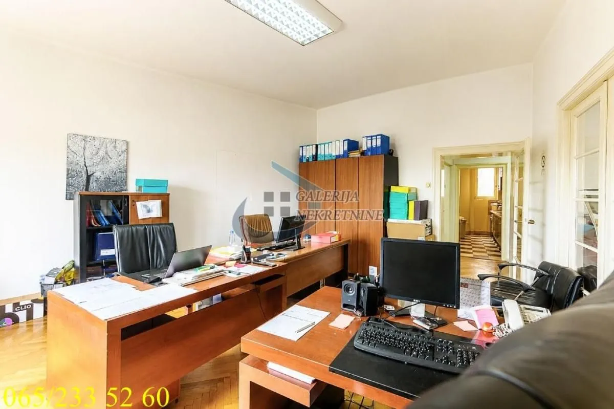 Prodaja, četvorosoban stan, 120m², Stari Grad, Beograd