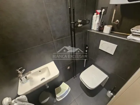 Prodaja, četvorosoban stan, 103m², Savski Venac, Beograd - image 11