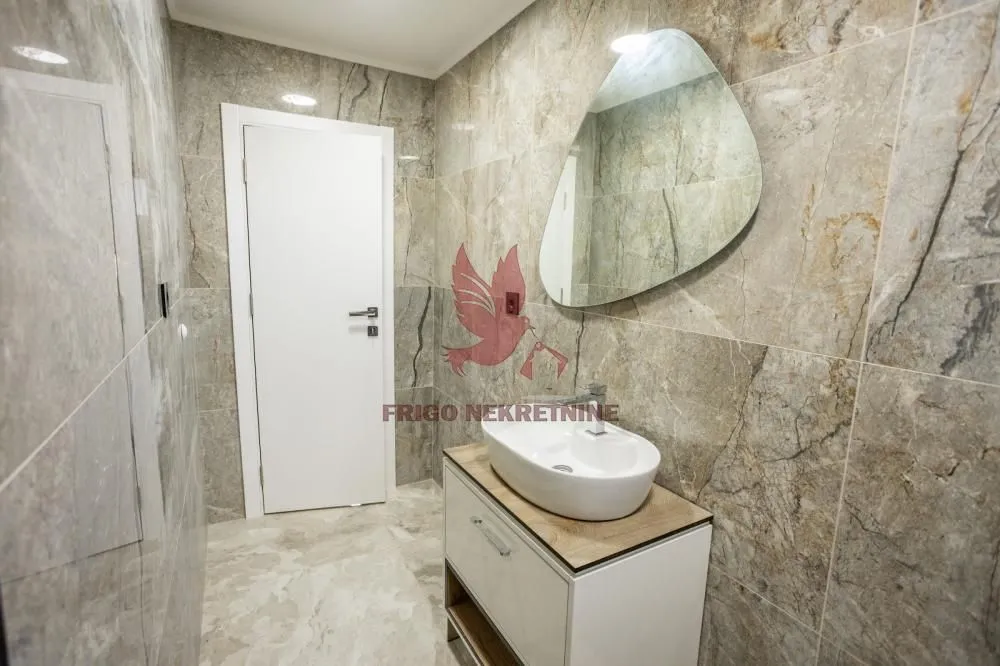 Sale, house, 302m², Mladenovac, Beograd