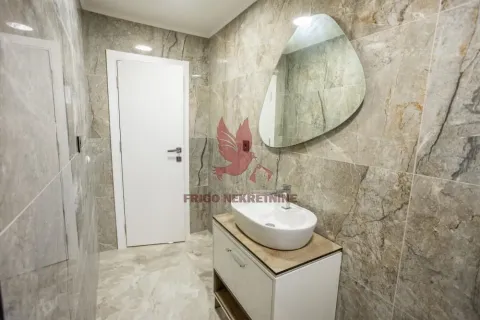 Sale, house, 302m², Mladenovac, Beograd - image 9