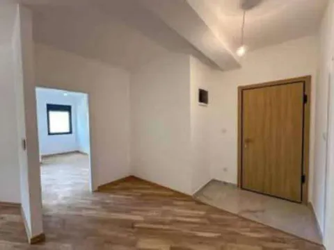 Prodaja, jednosoban stan, 57m², Zagorič, Podgorica - image 4