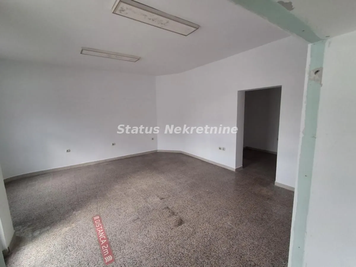 Izdavanje, poslovni prostor, 90m², Podbara, Novi Sad Sve Podlokacije