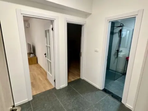 Izdavanje, jednosoban stan, 57m², Momišići, Podgorica - image 8