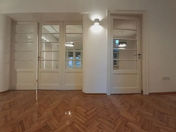Izdavanje, poslovni prostor, 87m², Vračar, Šid
