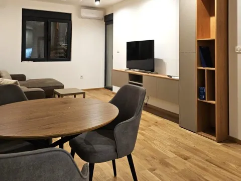 Izdavanje, stan, 47m², New City, Podgorica - image 2