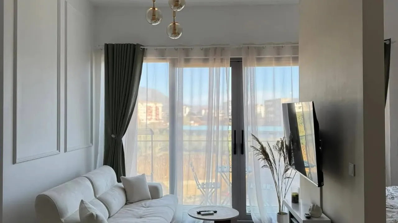 Izdavanje, jednosoban stan, 41m², Centar, Bar