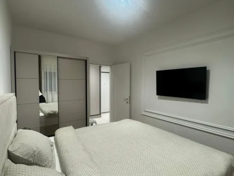 Izdavanje, jednosoban stan, 48m², Stari Aerodrom, Podgorica - image 8