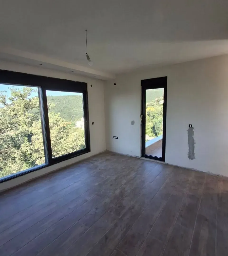 Sale, house, 180m², Markovići, Budva