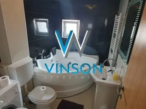 Izdavanje, četvorosoban stan, 100m², Petrovaradin, Novi Sad - image 9