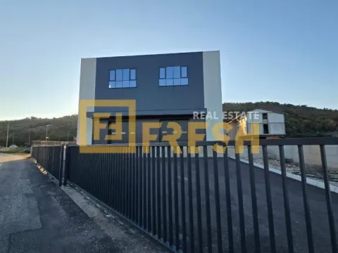 Poslovni prostor in Mareza