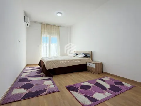 Rent, one bedroom apartment, 58m², Momišići, Podgorica - image 8