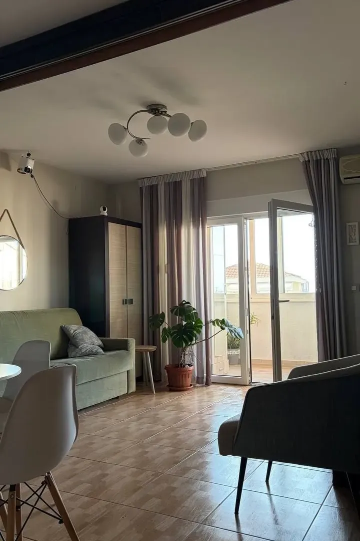 Prodaja, jednosoban stan, 49m², Lazi, Budva