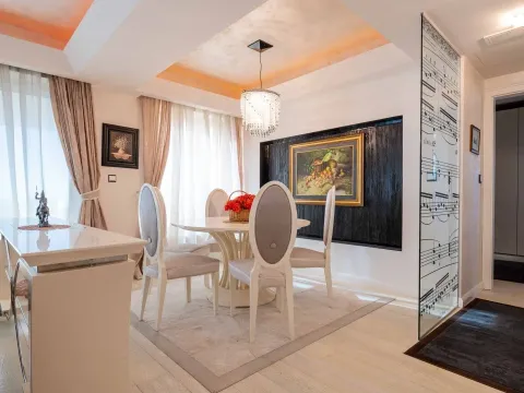 Sale, four bedroom apartment, 177m², Bulevar, Budva - image 10
