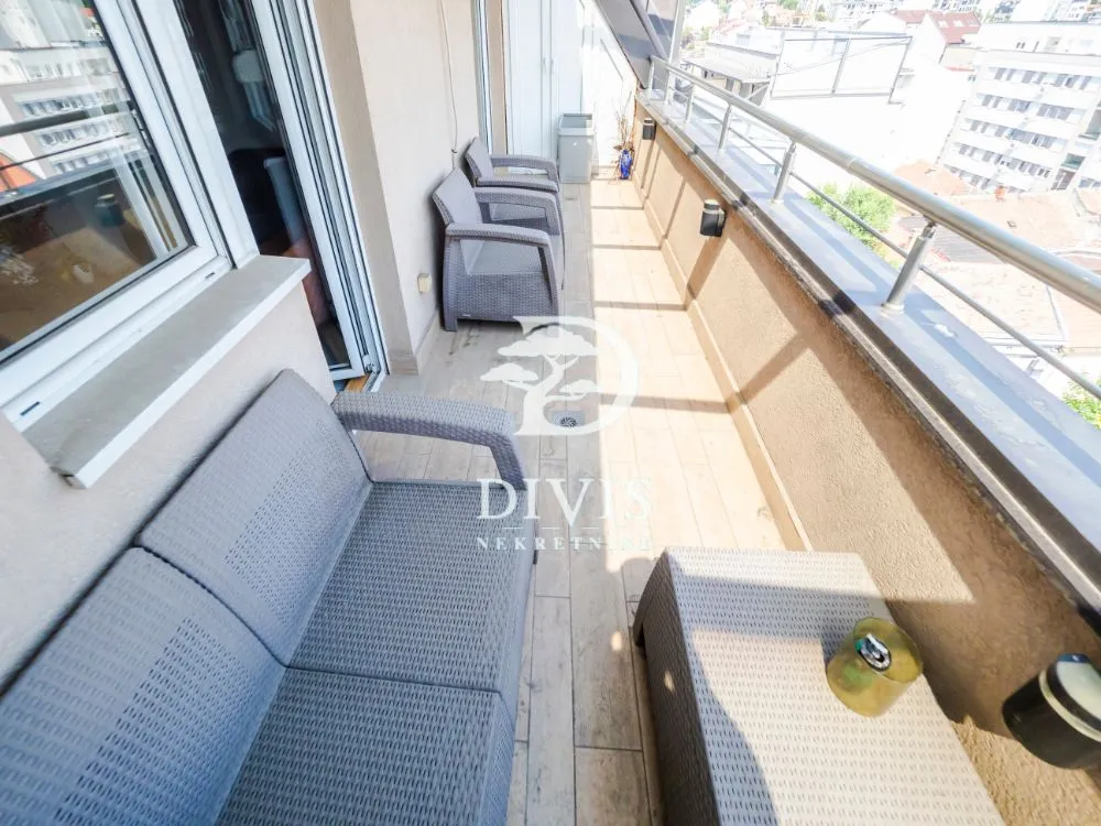 Sale, apartment, 118m², Đeram Pijaca, Beograd