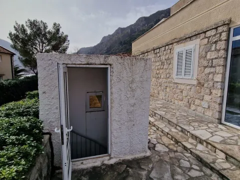 Prodaja, dvosoban stan, 76m², Prčanj, Kotor - image 2