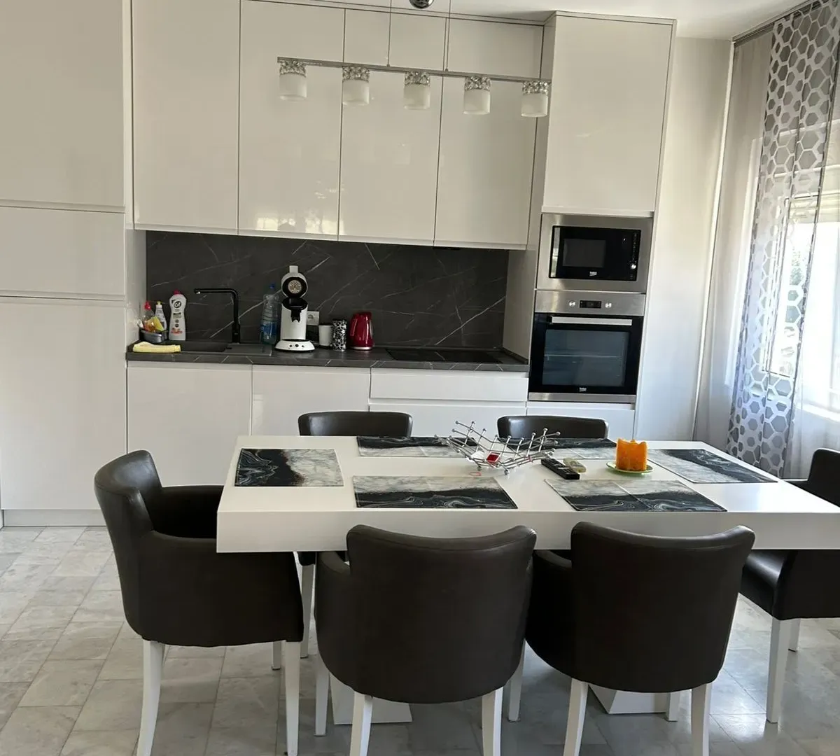 Rent, three bedroom apartment, 120m², Tivat, Crna Gora