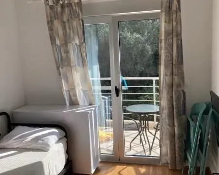 Izdavanje, jednosoban stan, 34m2, Rafailovići, Budva Izdavanje, jednosoban stan, 34m2, Rafailovići, Budva