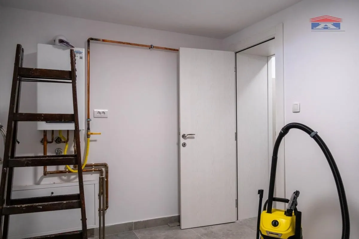 Rent, office space, 123m², Veternik, Novi Sad Sve Podlokacije