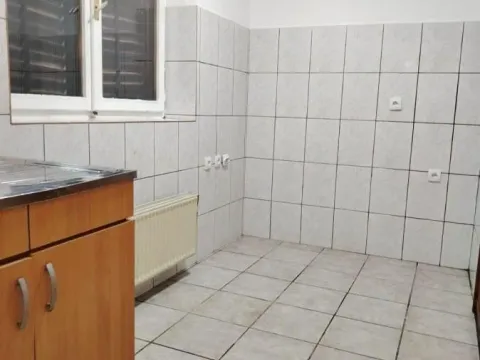 Rent, house, 120m², Centar, Novi Sad - image 9