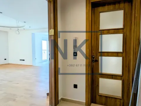 Prodaja, trosoban stan, 112m², Stari Aerodrom, Podgorica - image 16