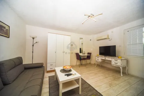 Izdavanje, garsonjera, 22m², Drač, Podgorica - image 2