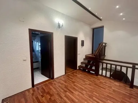 Rent, house, 152m², Lekino Brdo, Voždovac Sve Podlokacije - image 5