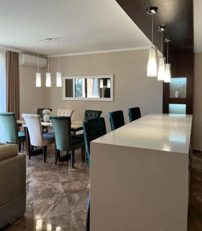 Prodaja, kuća, 200m², Šušanj, Bar
