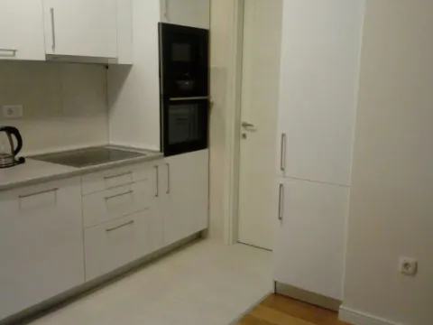 Izdavanje, jednosoban stan, 53m², Central Point, Podgorica - image 12