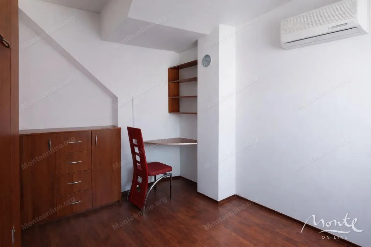 Prodaja, trosoban stan, 67m², Centar, Podgorica
