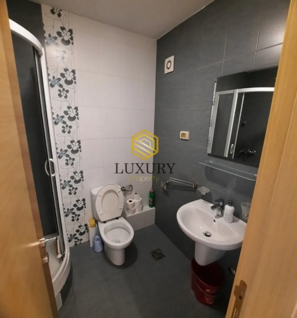 Izdavanje, četvorosoban stan, 43m², Stari Aerodrom, Podgorica