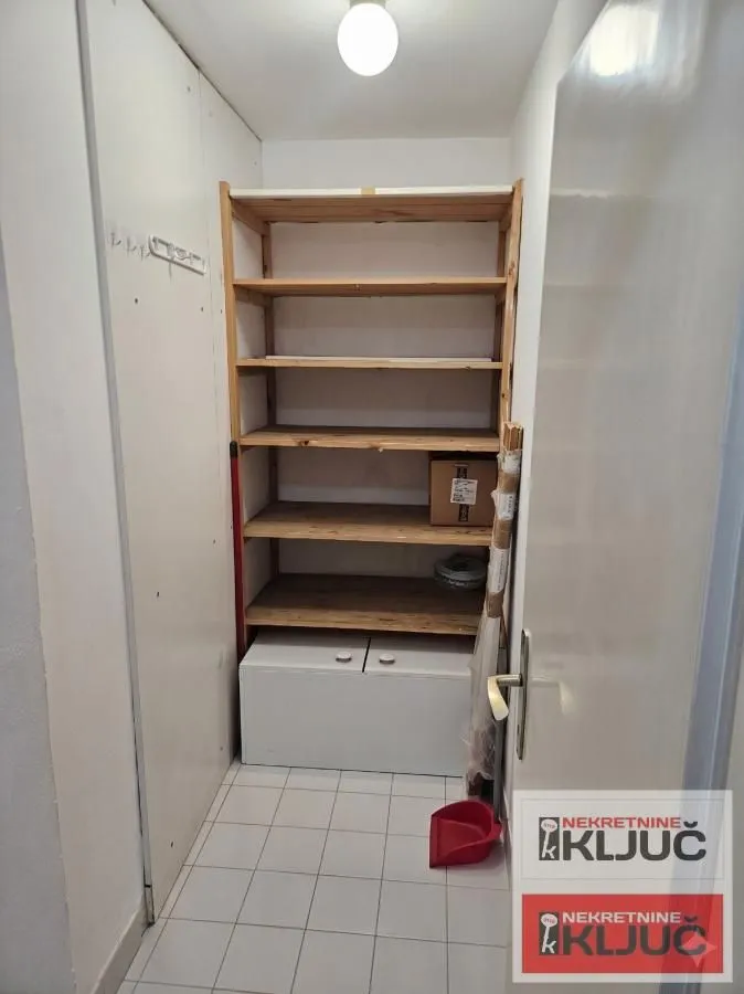 Prodaja, dvosoban stan, 58m², Sajmište, Novi Sad