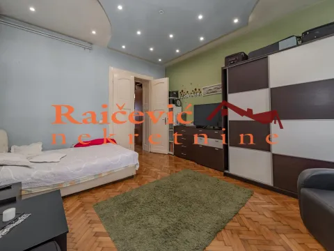 Prodaja, trosoban stan, 86m², Vračar, Šid - image 14