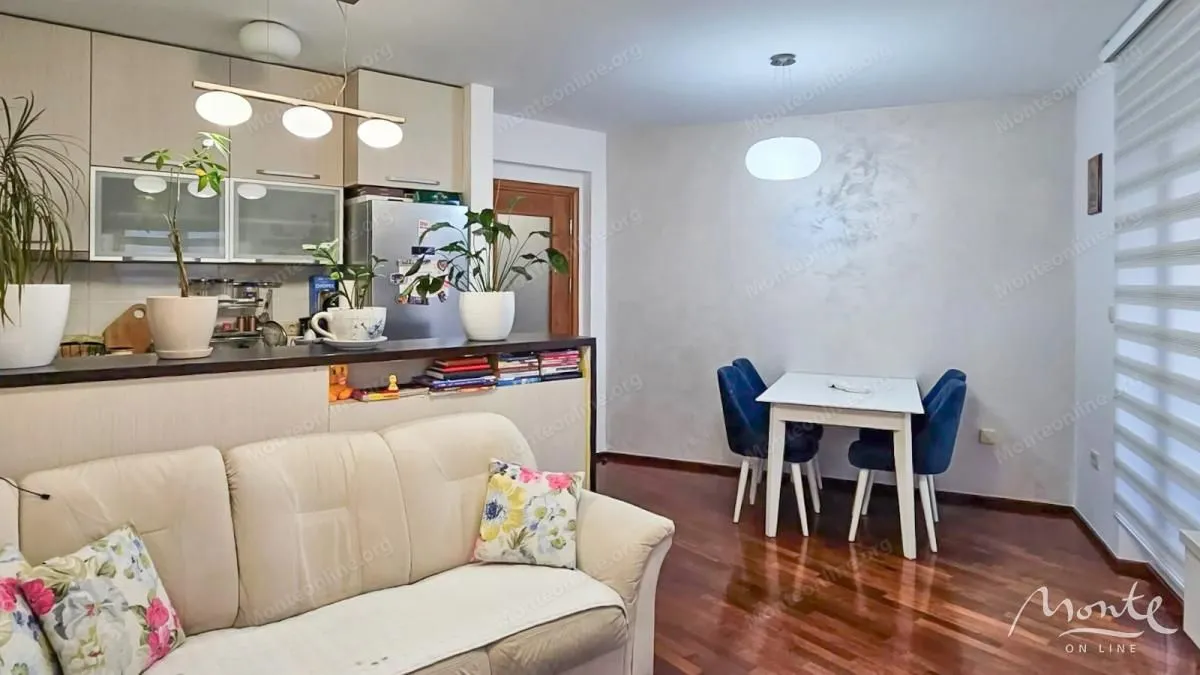 Prodaja, dvosoban stan, 56m², Stari Aerodrom, Podgorica