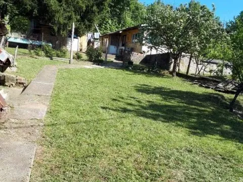 Kuća in Voždovac Sve Podlokacije