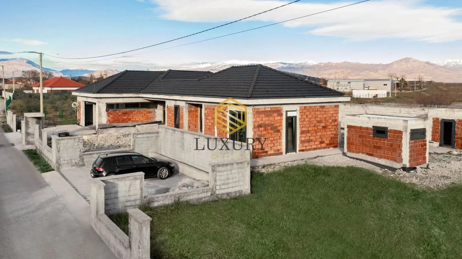 Prodaja, kuća, 259m², Donji Kokoti, Podgorica