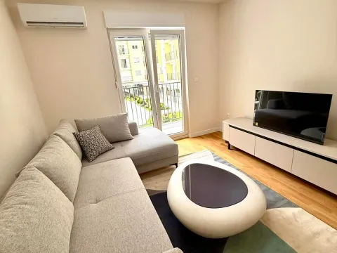 Rent, one bedroom apartment, 42m², Pobrežje, Podgorica - image 6