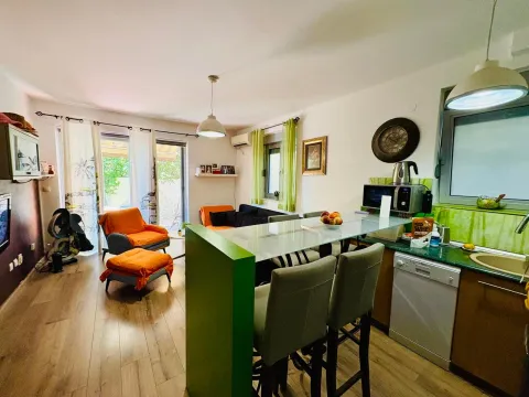 Prodaja, jednosoban stan, 45m², Petrovac, Budva - image 4