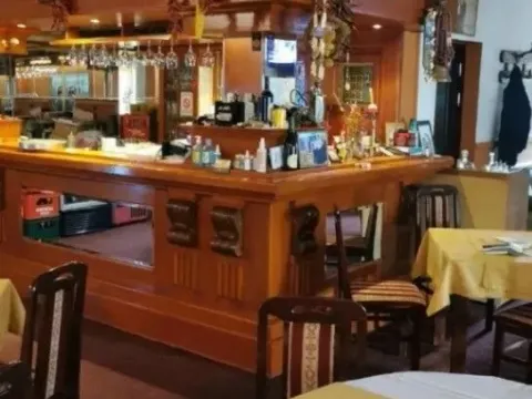 Sale, house, 550m², Irig, Srbija - image 7